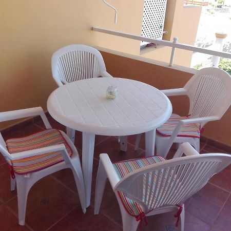 Orlando Apartments Адехе Екстериор снимка